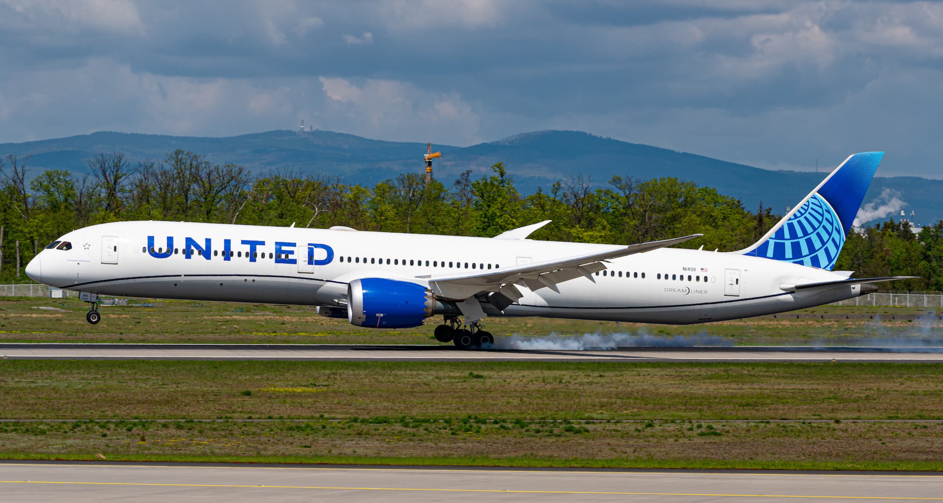 B787-10