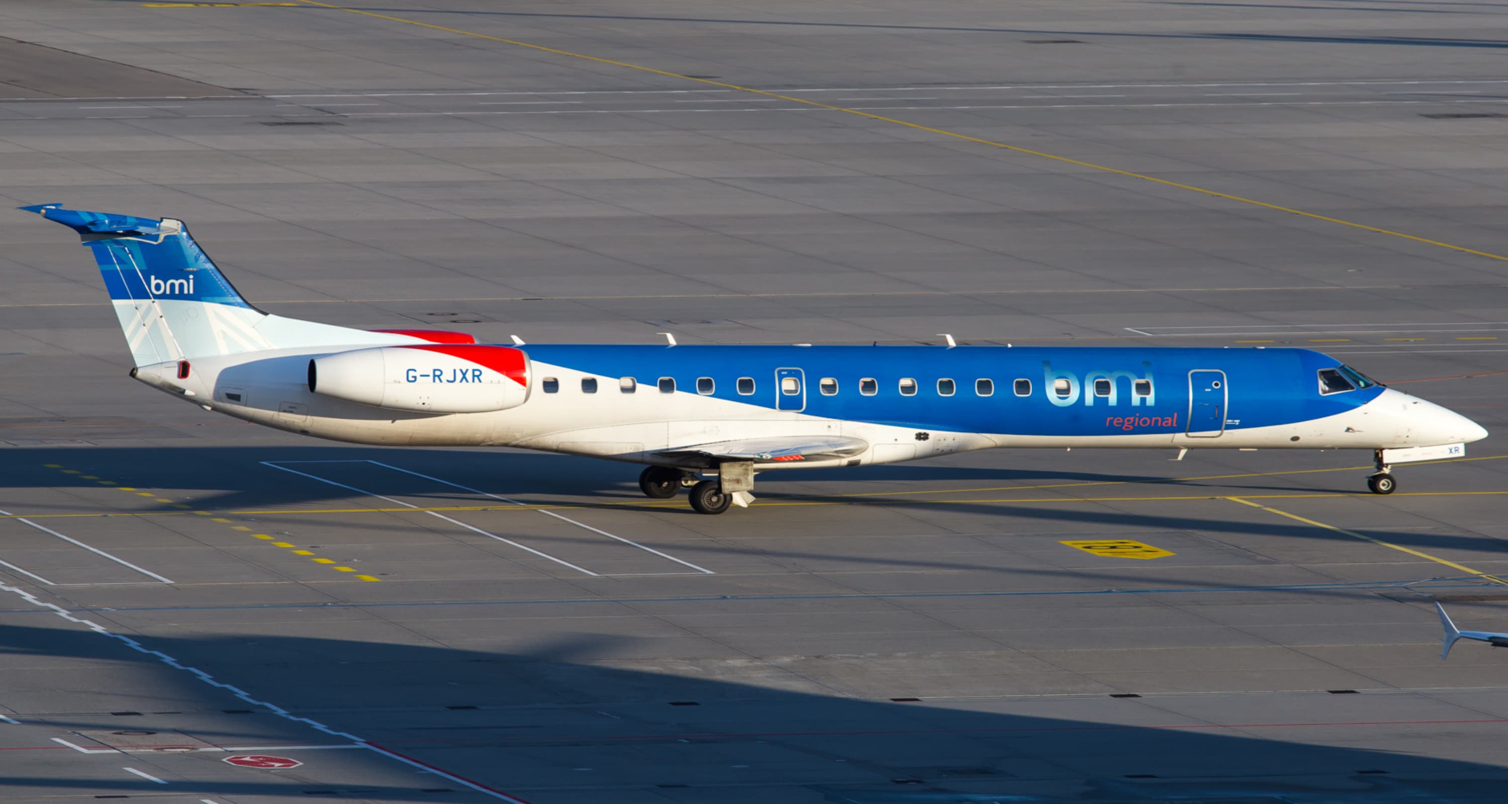 ERJ 145