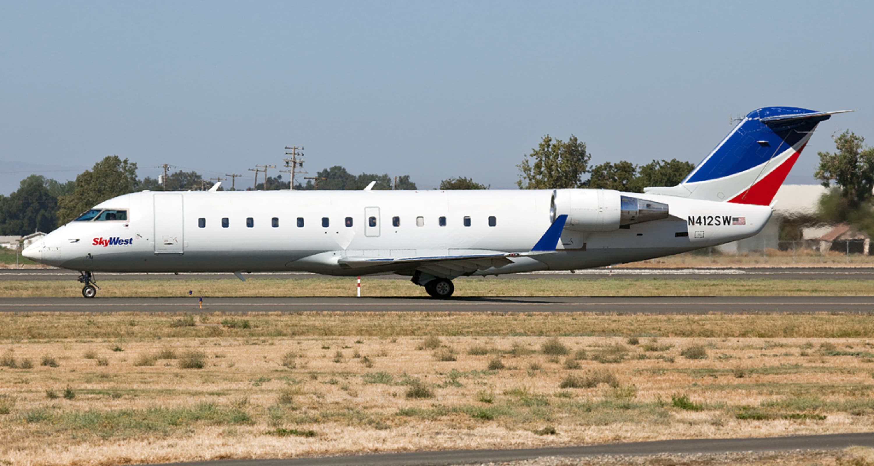 CRJ 100