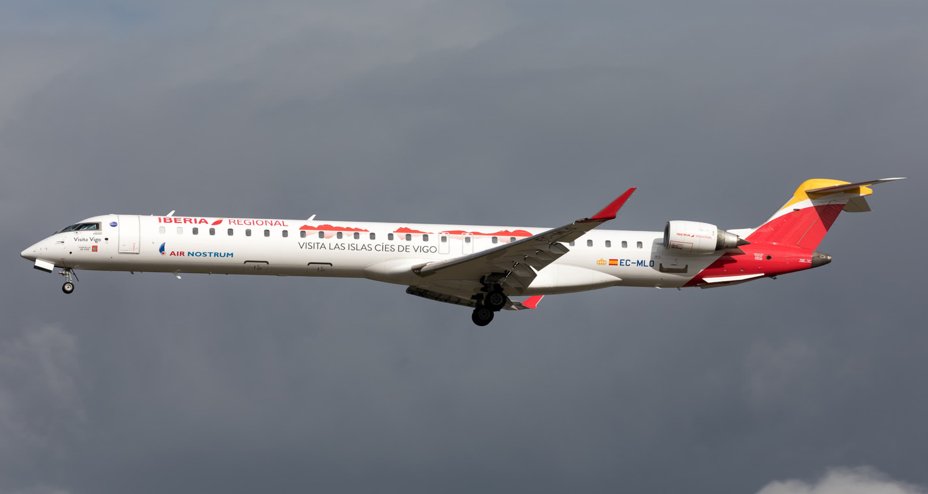 CRJ 1000
